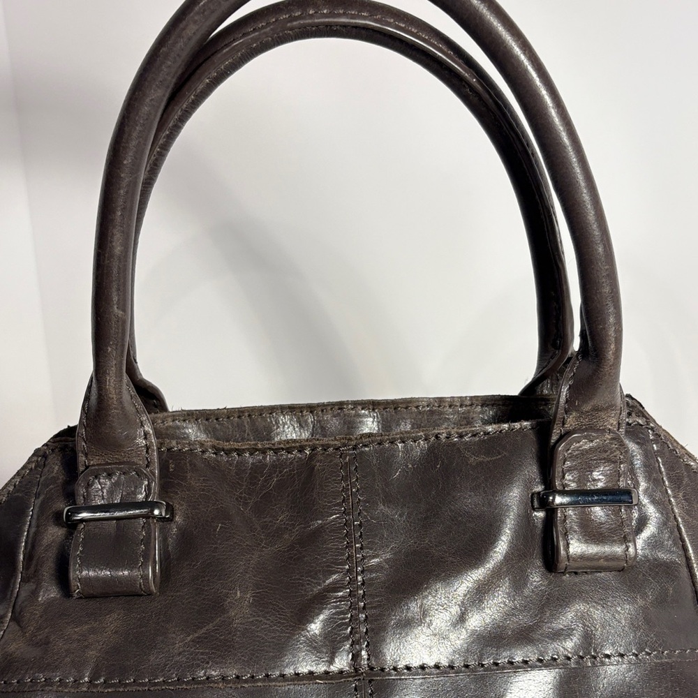 Elliott Lucca Taupe Leather Shoulder Bag - Picture 6 of 10